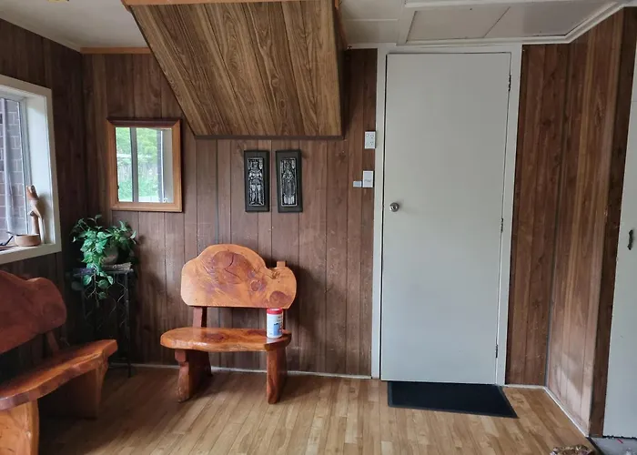 Tuiglen Lakeside Apartment